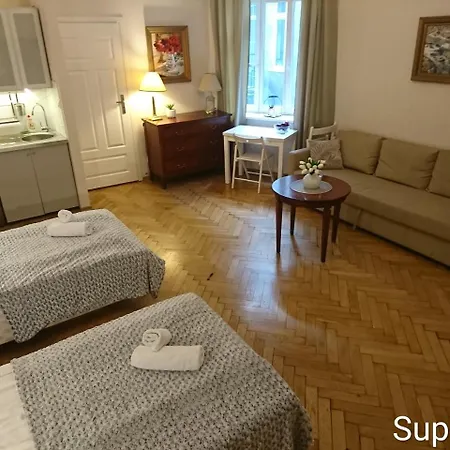 Kurkowa 5 Miodosytnia * Krakkó